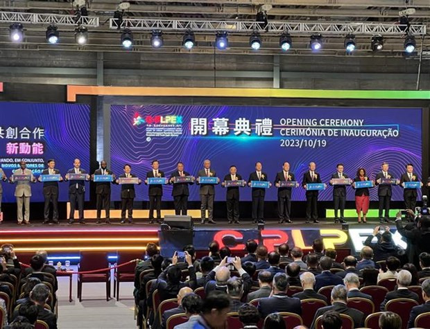People at the opening ceremony of the the 28th Macao International Trade and Investment Fair (MIF).