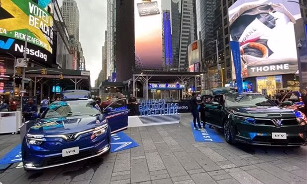 VinFast has delivered close to 19,000 EVs including the VF e34, VF 5, VF 8, and VF 9 models, as of June 30, 2023. (Photo: VNA) VinFast has delivered close to 19,000 EVs including the VF e34, VF 5, VF 8, and VF 9 models, as of June 30, 2023. (Photo: VNA)