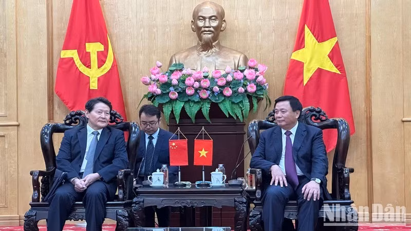 At the reception (Photo: NDO)