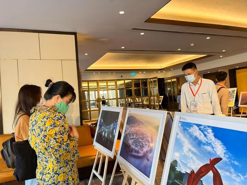 RoK travel photo exhibition at Korea Night