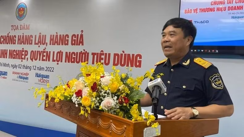 Deputy Director General of the General Department of Customs Nguyen Van Tho speaking at the event.