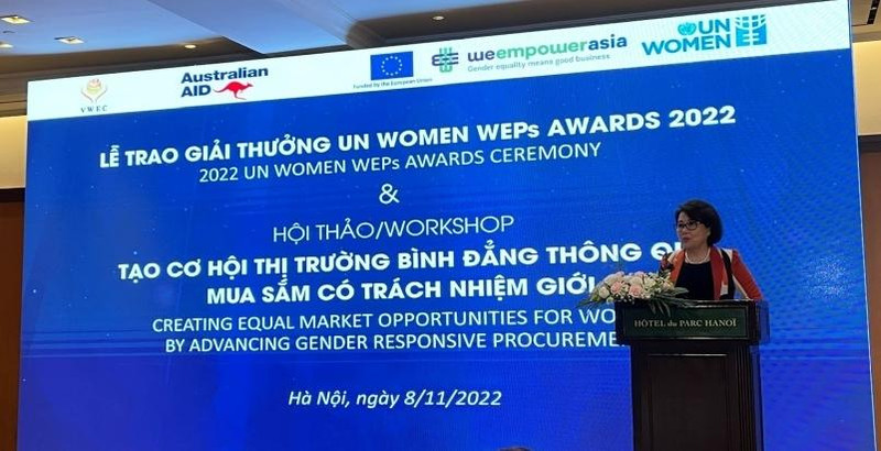 At the award ceremony (Photo: VOV)