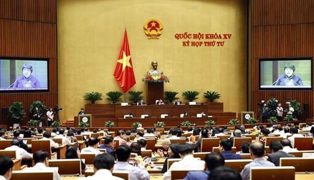 NA deputies discuss draft Law on Medical Examination and Treatment (amended). (Photo: VNA)