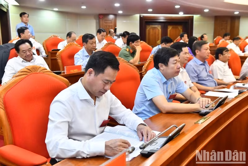 [In Pictures] General Secretary Nguyen Phu Trong chairs a conference on local anti-corruption ảnh 7