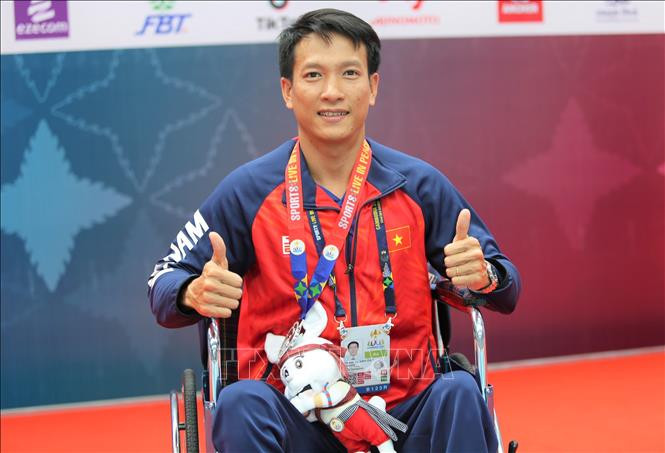 In the 50m freestyle S8 event, Pham Thanh Dat takes home one silver (Photo: VNA)