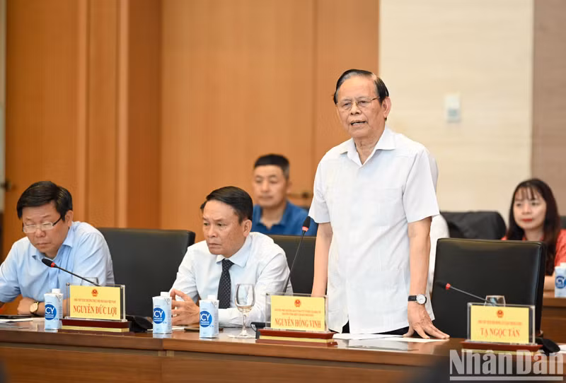 [In Picture] NA Chairman meets with press agencies on Revolutionary Press Day ảnh 4