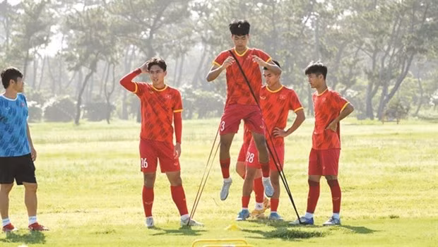 Vietnam's U17 players train in Japan in May. The team is preparing for the AFC U17 Asian Cup in Thailand. (Photo courtesy of VFF)