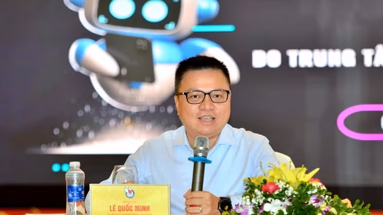 Member of the Party Central Committee (PCC), Editor-in-Chief of Nhan Dan (People) Newspaper, Deputy Head of the PCC Commission for Communication and Education, and Chairman of the Vietnam Journalists’ Association Le Quoc Minh shared about the challenges and opportunities of journalism in the AI era at the workshop. Member of the Party Central Committee (PCC), Editor-in-Chief of Nhan Dan (People) Newspaper, Deputy Head of the PCC Commission for Communication and Education, and Chairman of the Vietnam Journalists’ Association Le Quoc Minh shared about the challenges and opportunities of journalism in the AI era at the workshop.