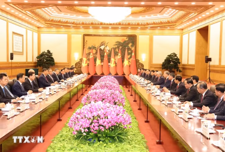 Vietnamese top leader's China visit helps connect past, future: Chinese scholars