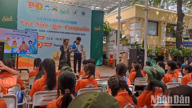 Children from the three countries have many useful activities at the Ho Chi Minh City Book Street.