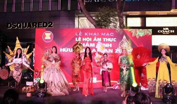 An art performance at the opening ceremony (Photo: VNA) 