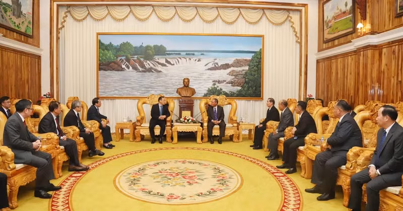 Participants at the conference in Vientiane on December 20 to review the progress of a project on building a resident and citizen identity management system in Laos (Photo: VNA)