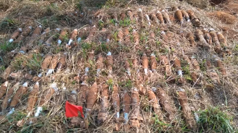 Unexploded warheads left over from the war. (Illustration photo: VNMAC)