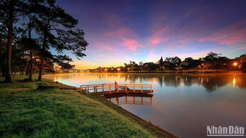 The mountain town of Da Lat lights up. (Photo: Vo Dinh Trang)