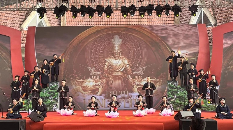 Artisans perform at the Then singing and Tinh lute festival of the Tay, Nung, and Thai ethnic groups in Hanoi in 2024. 