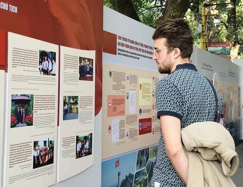 Exhibition showcases global admiration for President Ho Chi Minh