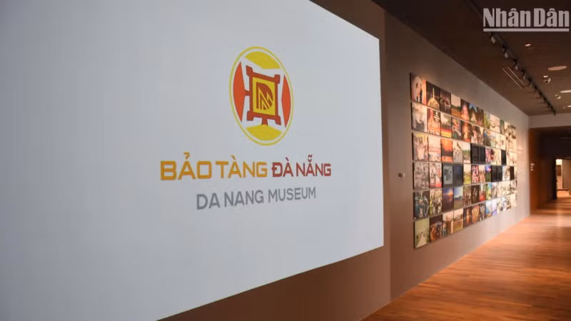 The modern exhibition space of Da Nang Museum consists of four main exhibition areas including the Permanent Exhibition, the History of Da Nang's nature and people, History of Da Nang's urban development and Culture. (Photo: ANH DAO)