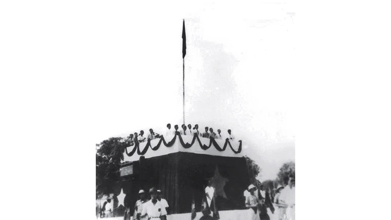 On September 2, 1945, at the historic Ba Dinh Square, President Ho Chi Minh read the Declaration of Independence giving birth to the Democratic Republic of Vietnam, now the Socialist Republic of Vietnam. (Photo: VNA)