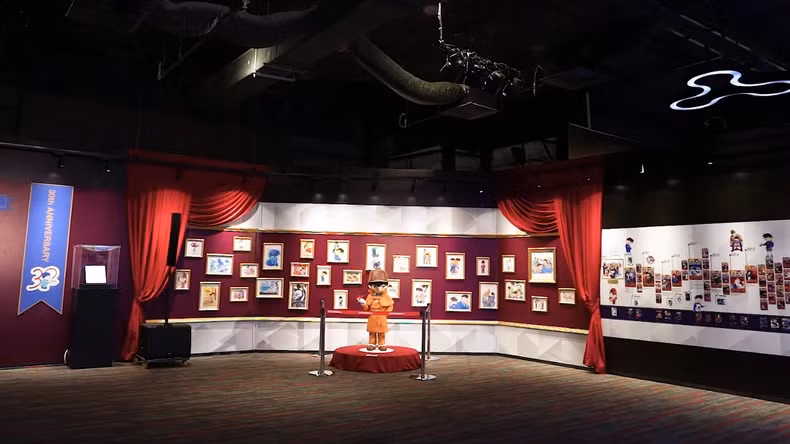“Detective Conan” manga series exhibition delights Hanoi fans for the first time