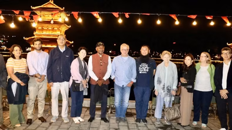 Hoa Lu Ancient Town is a potential destination, contributing to the effort to turn Ninh Binh into a centrally-governed city with the characteristics of a millennium heritage city and a creative city in the future.