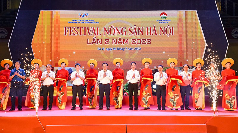 Opening ceremony of the 2nd Hanoi Agricultural Festival Product Festival 2023.