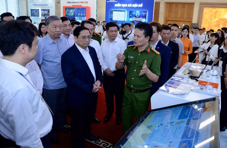 PM Pham Minh Chinh at an event on digital transformation (Photo: VNA)