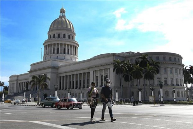 People in Havana city (Photo: VNA)