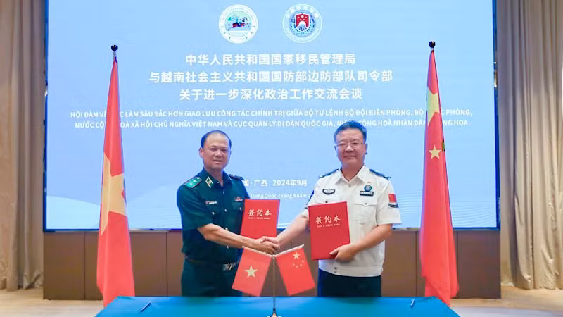 Vietnam-China strengthen cooperation for peace, friendship and stability in border areas 