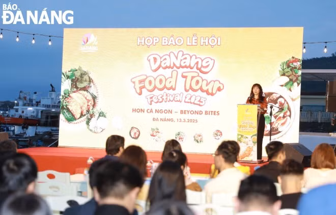 Delegates at a press conference announcing the Da Nang Food Tour Festival 2025 (Photo: Da Nang Newspaper)