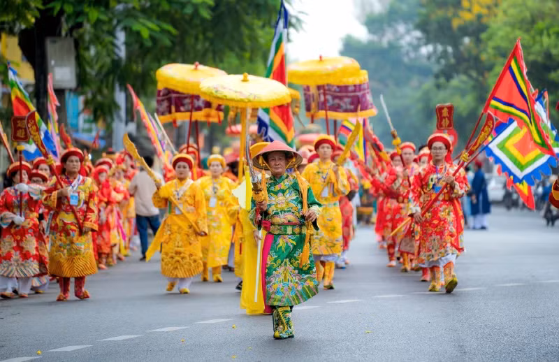 The Mother Goddess ritual in the Hue Nam Temple Festival takes place on the streets of Hue.