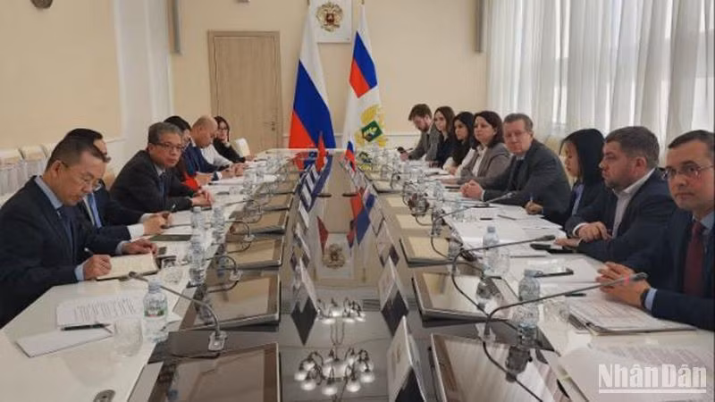 At the working session (Photo: NDO)