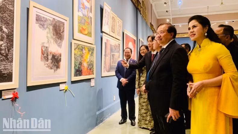 Visitors at the opening ceremony of the ASEAN Graphic Art Competition and Exhibition – Vietnam 2024 