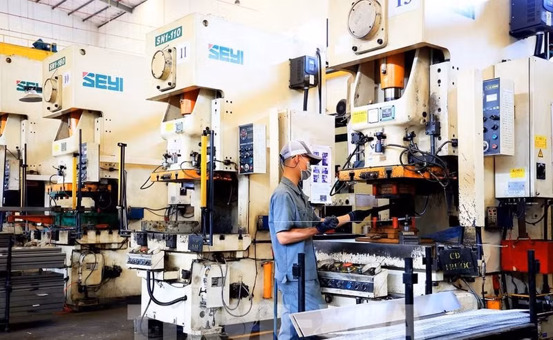 Ho Chi Minh City drew 198.82 million USD in foreign direct investment in the first half of this year - Illustrative image (Photo: VNA)