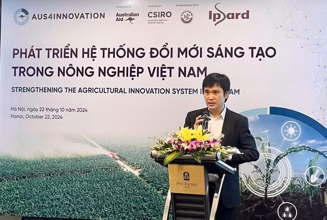 IPSARD Director Tran Cong Thang speaking at the event 