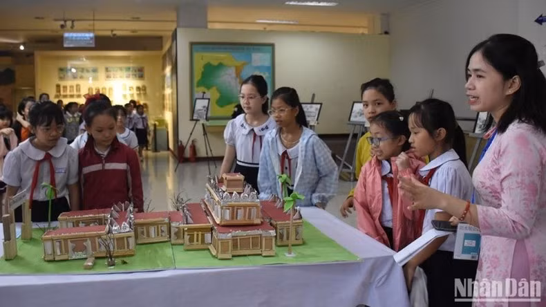 The two-day event attracts many students in the city 