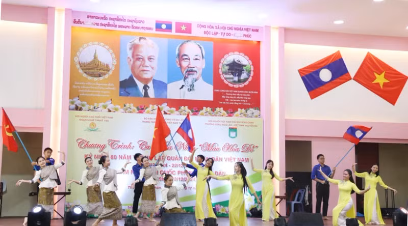 An art performance at the ceremony. (Photo: VNA)