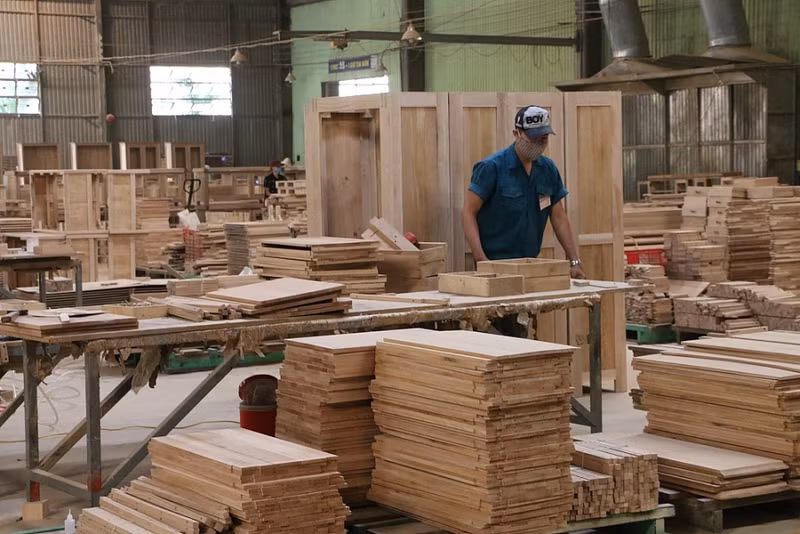 US extends investigations into wooden cabinets from Vietnam