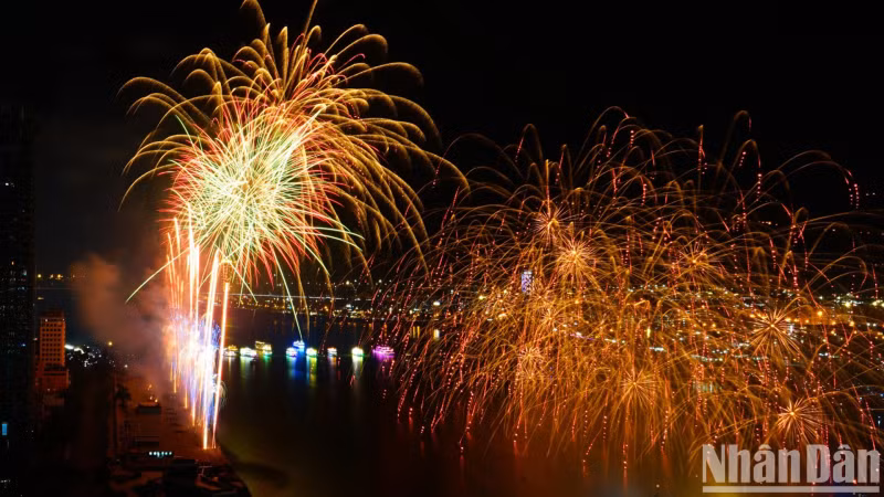 Meanwhile, the Finland team demonstrated their ‘Millions of Dreams’ performance, with 10,000 fireworks launches in a 20-minute show.