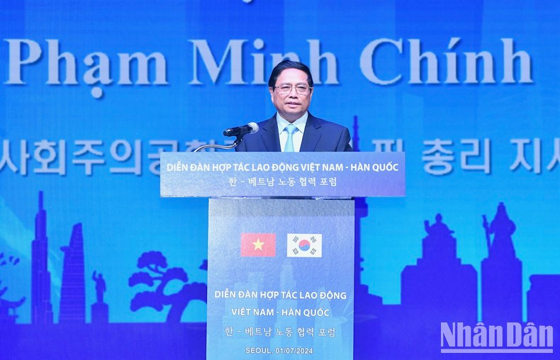 Prime Minister Pham Minh Chinh speaking at Vietnam-RoK Labour Cooperation Forum (Photo: NDO)