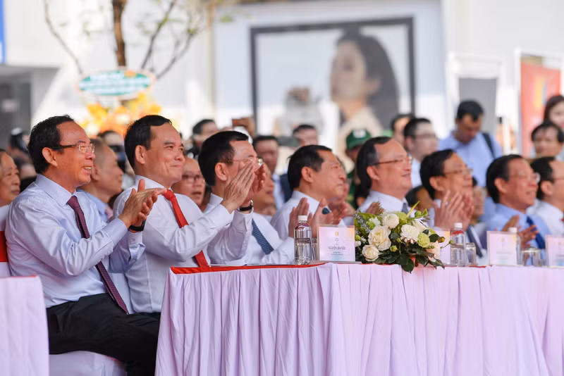 Delegates at the opening ceremony Delegates at the opening ceremony
