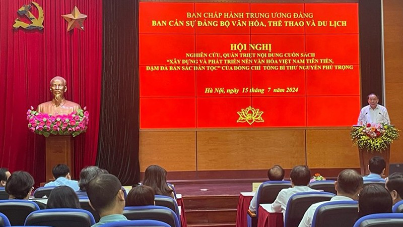 At the conference (Photo: NDO)