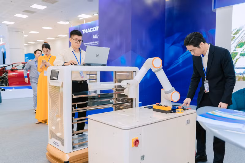 In addition to giant techs, the event also draws the participation of domestic groups and businesses, including FPT, Thaco, VNPT, Viettel, and MoMo.