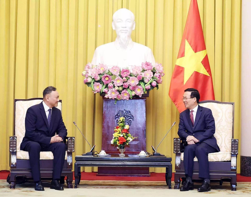 President Vo Van Thuong (R) and Prosecutor General of Mongolia Jargalsaikhan Banzragch (Photo: VNA)
