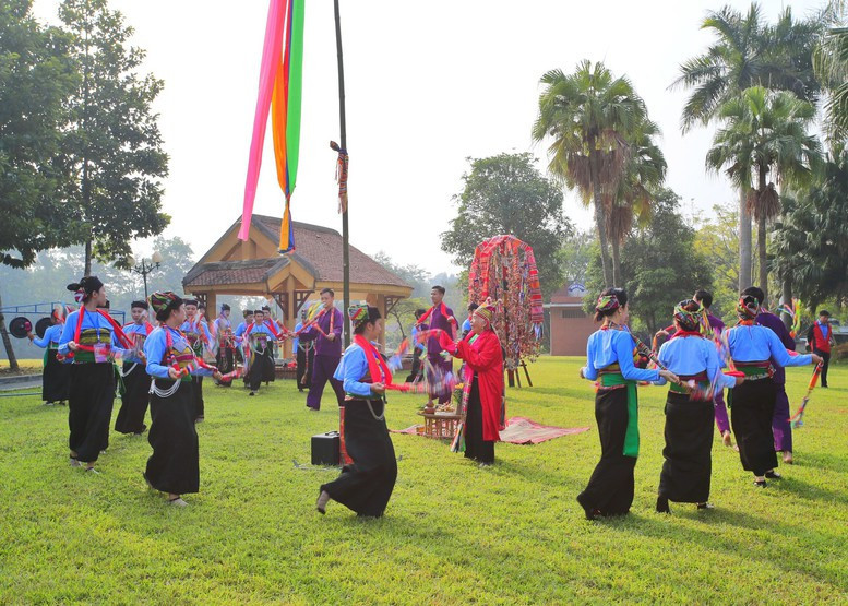 Programme highlights cultural colours of ethnic groups (Photo: Vietnam National Village for Ethnic Culture and Tourism)