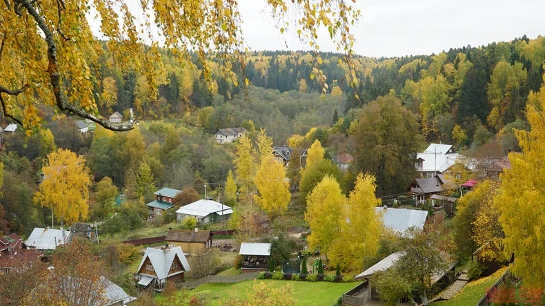 Scenery of Plyos Town, Privolzhsky District of Ivanovo Oblast, Russia. (Photo: QUE ANH)