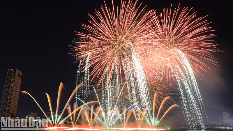 The team was crowned champion at DIFF 2019, Warsaw International Fireworks Festival 2015, Montréal International Fireworks Competition, and Montreal Canada 2023.