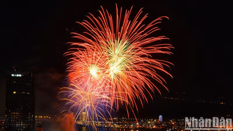 The ‘Millions of Dreams’ performance captivated the hearts of more than 10,000 audience members.