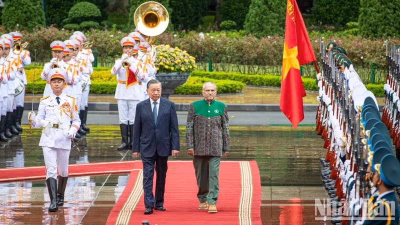 President To Lam hosts a red-carpet welcome ceremony for President of Timor-Leste José Ramos-Horta. (Photo: NDO/Son Tung)