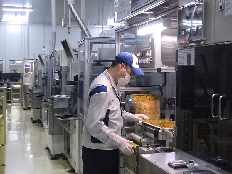 Production activities at MekTec Manufacturing Co., Ltd., Thang Long II Industrial Park, Hung Yen Province.