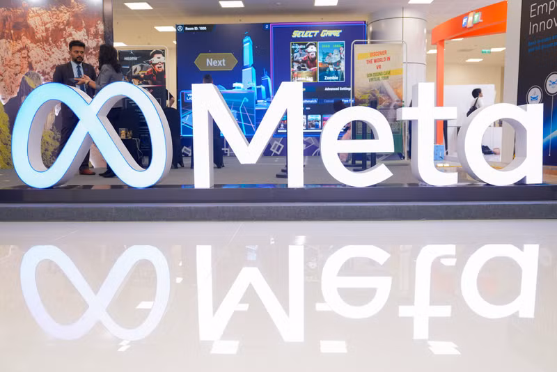 Visitors experience a virtual battlefield provided by MissionX, a competitive multiplayer VR game.